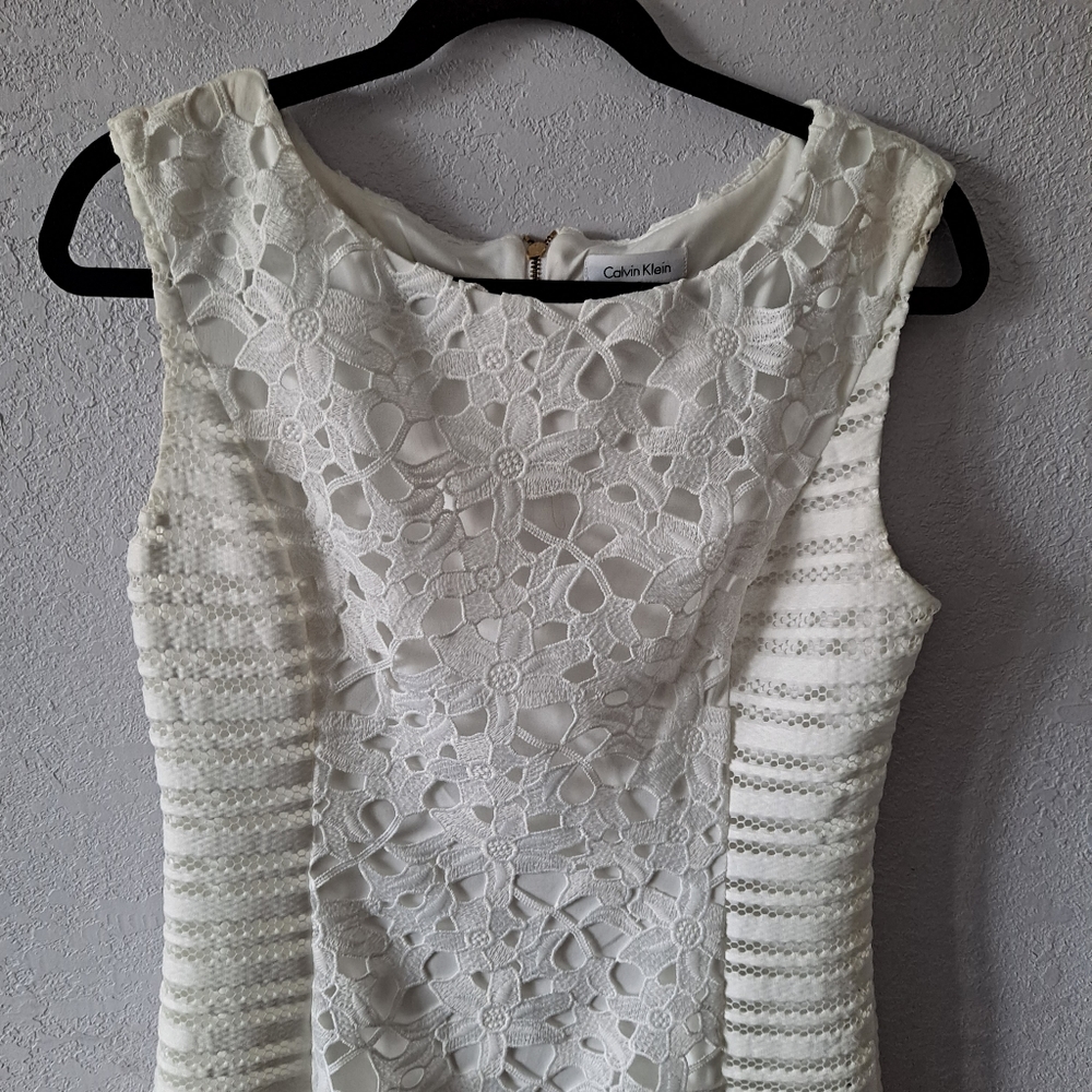 Calvin Klein White Floral Lace Dress - Picture 2 of 8